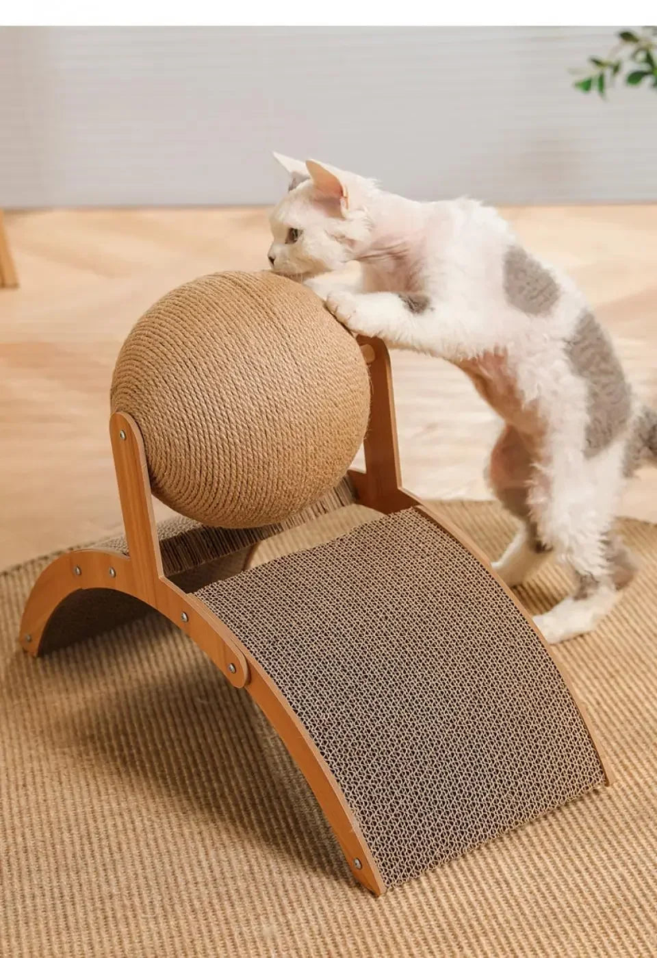 Wooden Cat Scratching Ball - 2 In 1 Scratcher